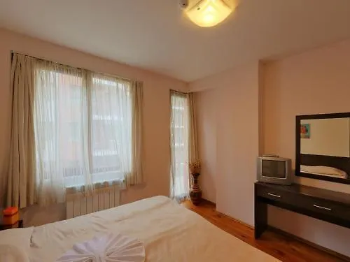 Grand Montana Апарт-отель 2*